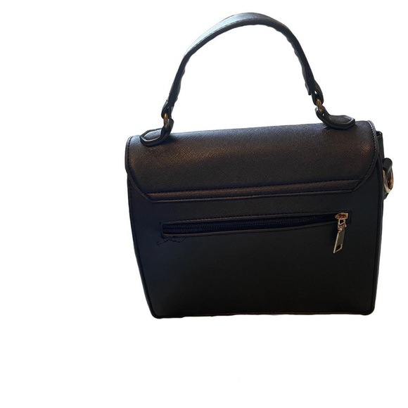 basic black boxy structured purse - Picture 3 of 4